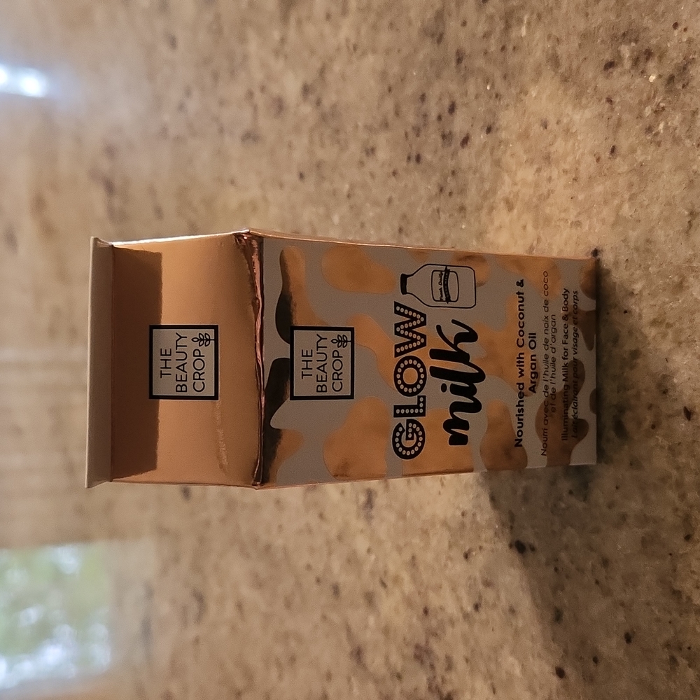 NEW! ✨ THE BEAUTY CROP Glow Milk Highlighter ✨ Gold | Free Shipping!